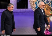 محمدجواد ظریف وزیر امور خارجه و سیدرضا صالحی امیری وزیر فرهنگ و ارشاد اسلامی در مراسم اختتامیه سی و پنجمین جشنواره جهانی فیلم فجر