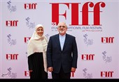 محمدجواد ظریف وزیر امور خارجه و همسرش در مراسم اختتامیه سی و پنجمین جشنواره جهانی فیلم فجر