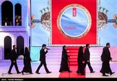 اجرای موسیقی در مراسم اختتامیه سی و پنجمین جشنواره جهانی فیلم فجر