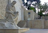 نخلبند شاعران یا شاعری بی‌خاصیت؟!