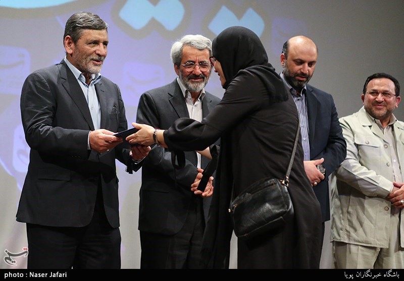 تقدیر از عوامل فیلم ویلایی ها