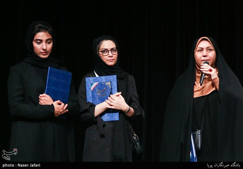 آیین تقدیر خبرگزاری تسنیم از عوامل فیلم ویلایی ها