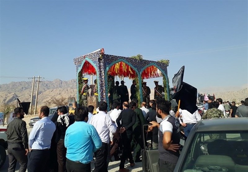 وداع دانشجویان و اساتید دانشگاه باغملک با شهدای گمنام 