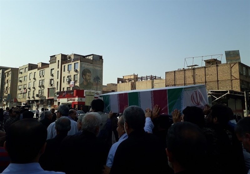 تشییع پیکر غواص شهید در اهواز