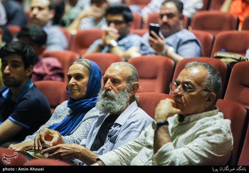 رونمایی از مجله فرهنگی هنری آنگاه