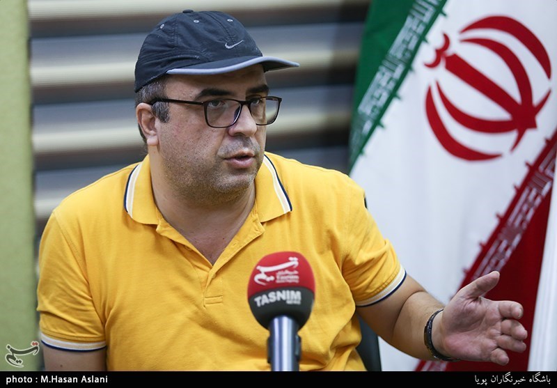 حضور عمو پورنگ در باشگاه خبرنگاران پویا