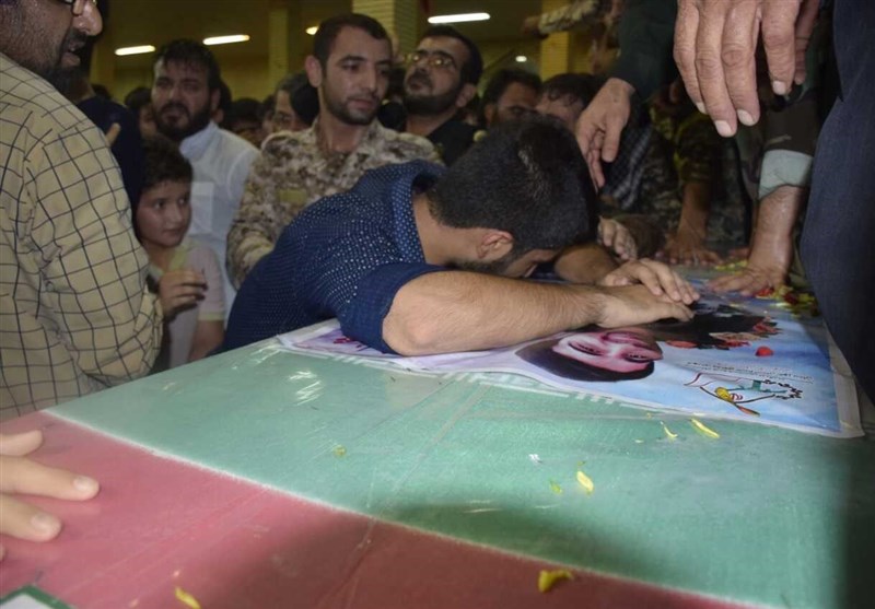 وداع با شهید محمد تاج‌بخش نخستین شهید مدافع حرم گتوند 