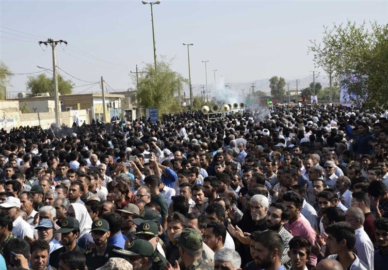 تشییع پیکر پاک شهید مدافع حرم محمد تاج‌بخش در گتوند 