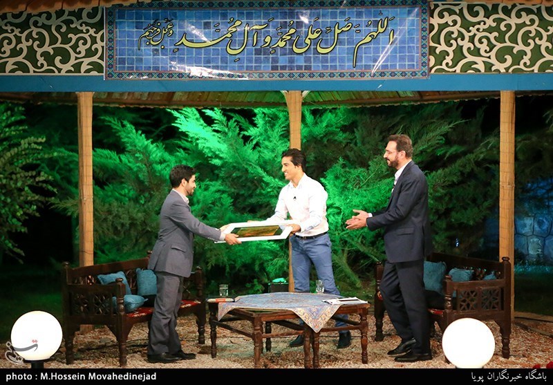 پشت صحنه برنامه تلویزیونی(راه نشان)