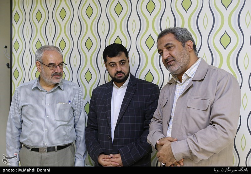 بازدید سیدکاظم فروتن پزشک ایده پرداز قرآنی از باشگاه خبرنگاران پویا