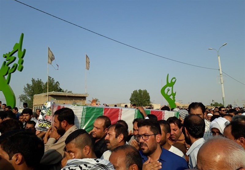 تشییع پیکر پاک شهید سجاد باوی از شهدای مدافع حرم شهرستان کارون 