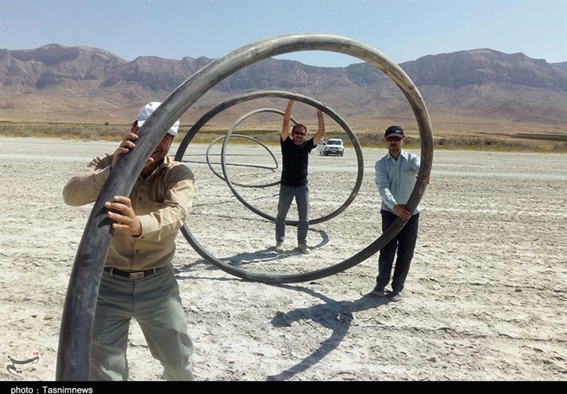 طرح‌ آبرسانی به فلامینگوهای گرفتار شده در بختگان