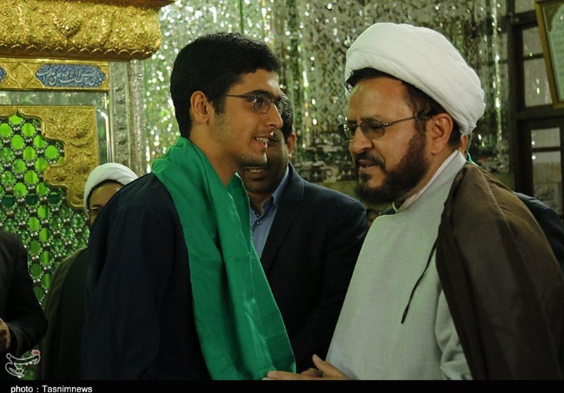 تجلیل از سادات خبرنگار یزد