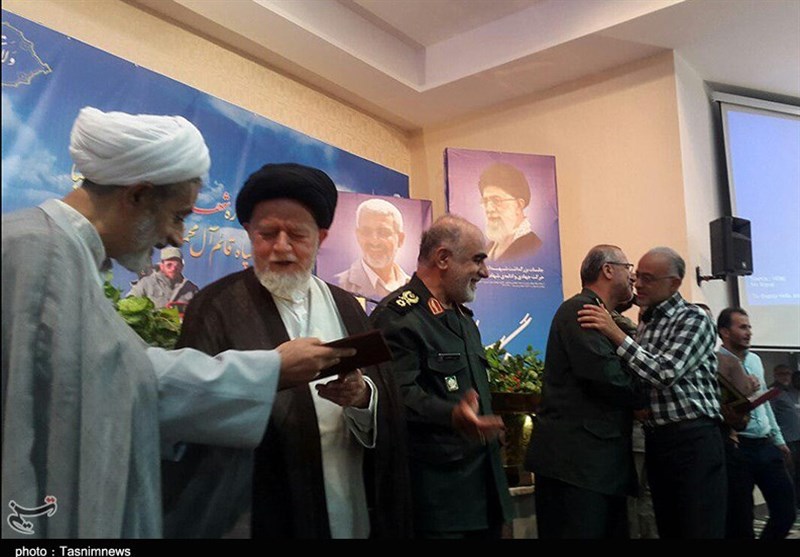 تجلیل از خانواده‌های شهدای تدارکات سپاه استان سمنان