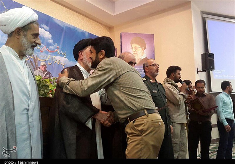 تجلیل از خانواده‌های شهدای تدارکات سپاه استان سمنان