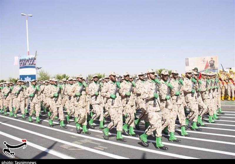 رژه نیروهای مسلح در یزد