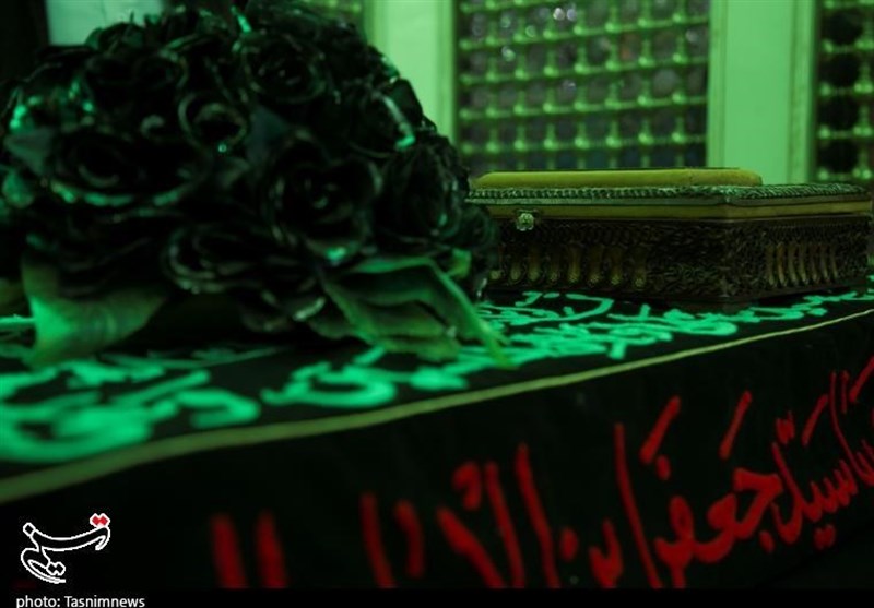 غبارروبی آستان مقدس امامزاده سیدمحمد جعفر(ع) یزد