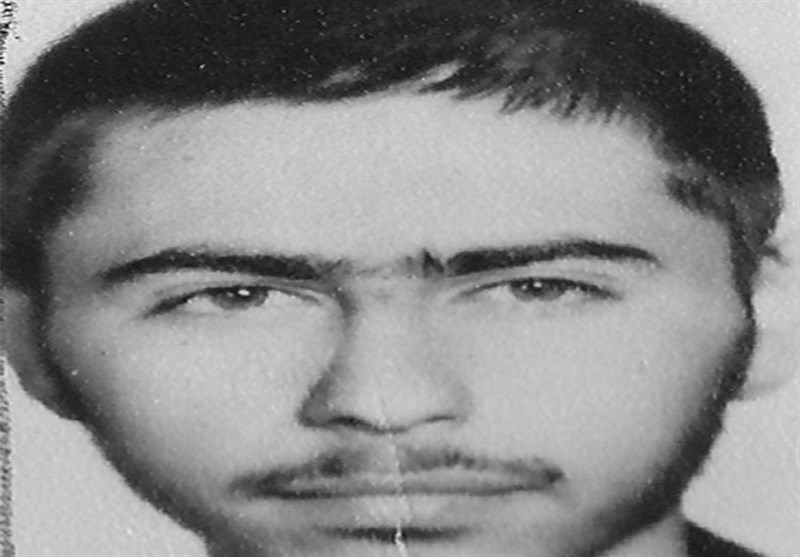 همواره در سنگر انقلاب اسلامی راست قامت و کوشا باشید