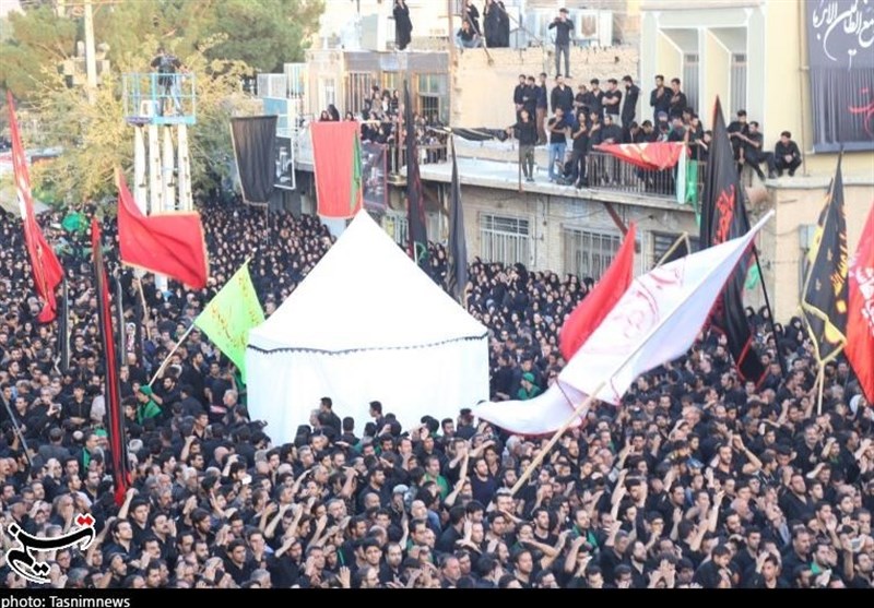 آیین سنتی نخل برداری تفت
