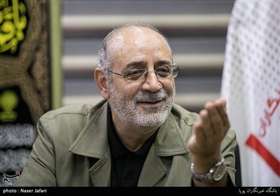 خداوند ملتی را که عرصه یاری خداوند را خالی نگذاشت یاری کرد
