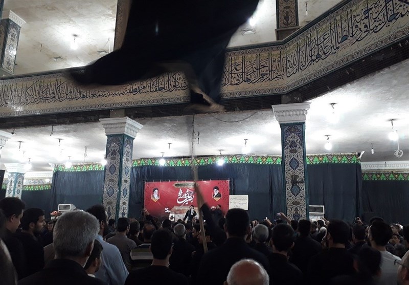 نوحه خوانی نزار قطری در بزرگداشت شهید مدافع حرم 