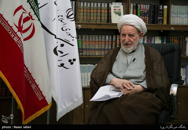 گفت و گو با  آیت الله محمدیزدی