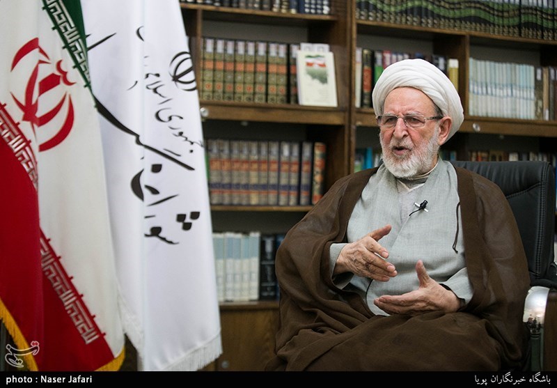 گفت و گو با  آیت الله محمدیزدی