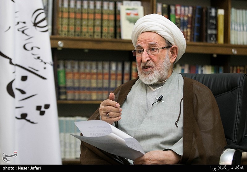 گفت و گو با  آیت الله محمدیزدی