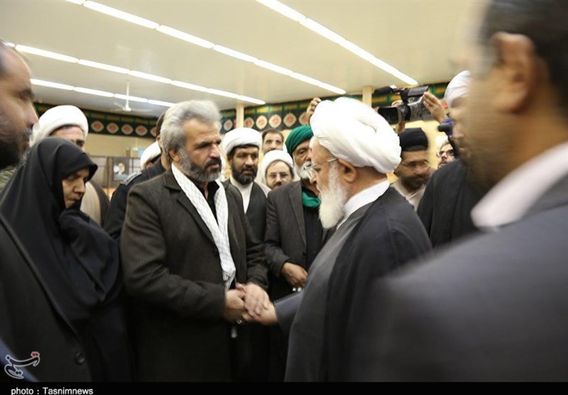 دیدار خانواده شهید حججی با آیت الله ناصری یزدی