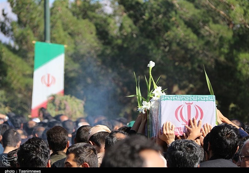 جلوه‌های ناب دلدادگی در آئین خاکسپاری 3 شهید گمنام دامغان به‌روایت تصویر