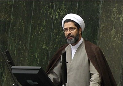 بحرینی: برای ممانعت از احتکار ارز باید قانون مالیات عایدی سرمایه تصویب شود