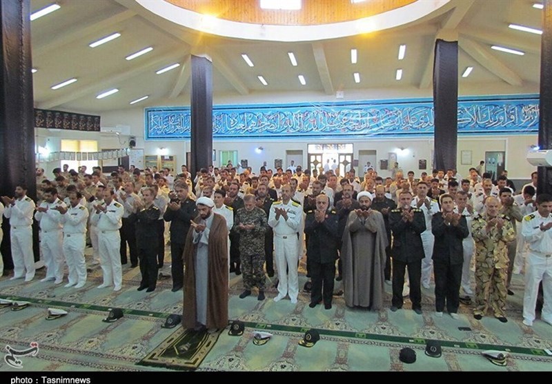 نماز وحدت ارتش و سپاه در رشت