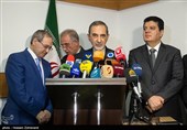 کنفرانس خبری فیصل مقداد قائم مقام وزیر خارجه سوریه  با علی اکبر ولایتی مشاور مقام معظم رهبری در امور بین‌الملل و رئیس مرکز تحقیقات استراتژیک مجمع تشخیص مصلحت نظام