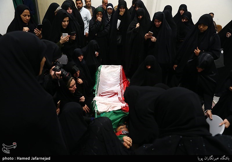 وداع با پیکر مطهر شهید مدافع حرم حمیدرضا ضیایی
