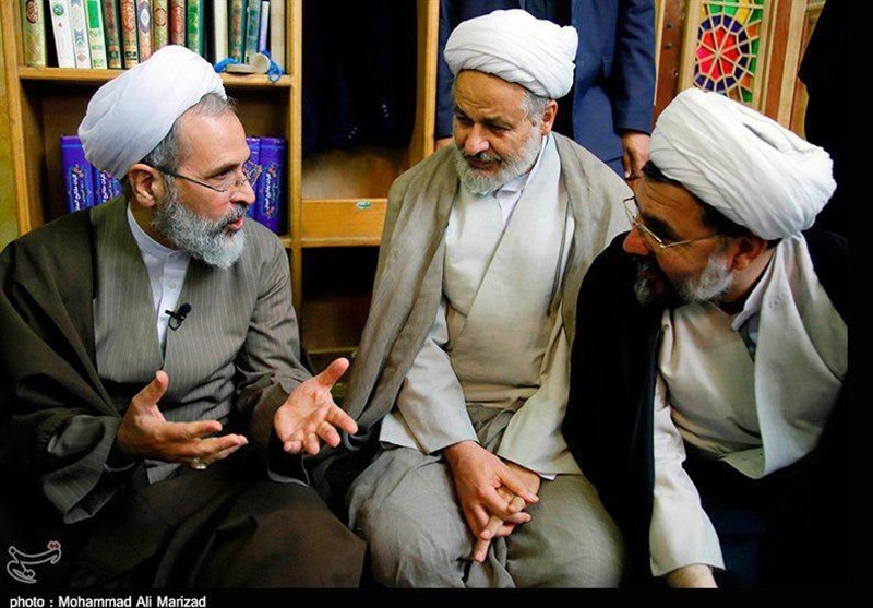 همایش منجی موعود در مسجد جمکران 