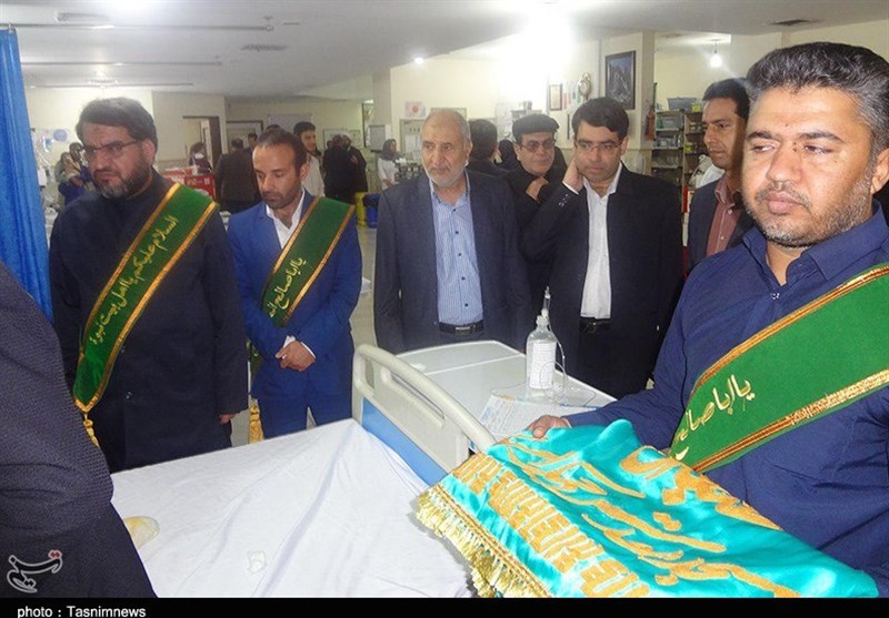 دیدار خادمان مسجد مقدس جمکران با بیماران بیمارستان افضلی پور کرمان
