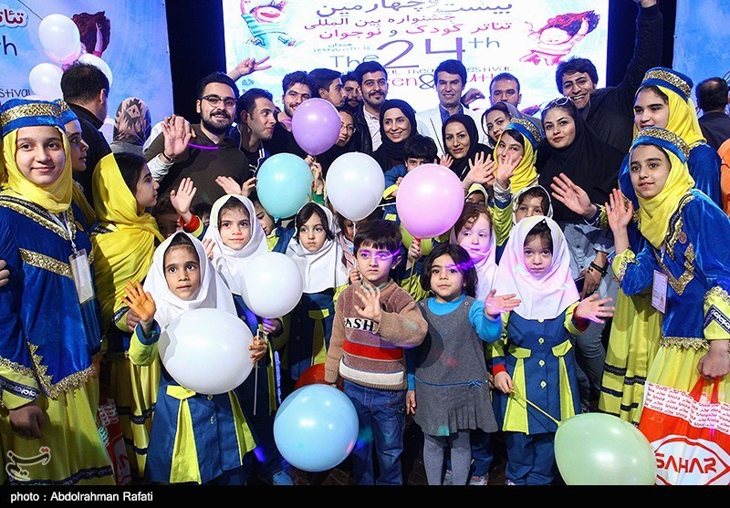 دانش‌آموزان همدانی در سانس‌های صبح مخاطب نمایش‌های جشنواره هستند