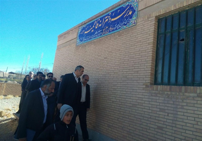 بازدید رئیس سازمان نوسازی مدارس کشور از مناطق زلزله‌زده هجدک