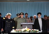 تحویل‌ ناو موشک انداز سپر به نیروی دریای ارتش توسط وزارت دفاع