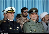 تحویل‌ ناو موشک انداز سپر به نیروی دریای ارتش توسط وزارت دفاع