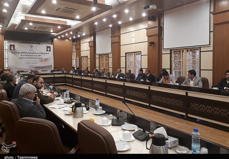 نشست فرمانداران شهرستان‌های خوزستان در استانداری