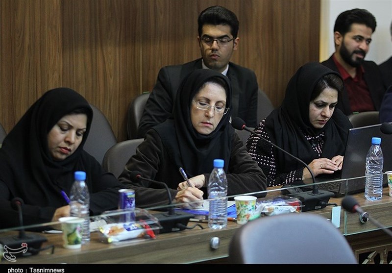 نشست‌خبری رئیس کمیسیون آموزش مجلس در تسنیم اصفهان