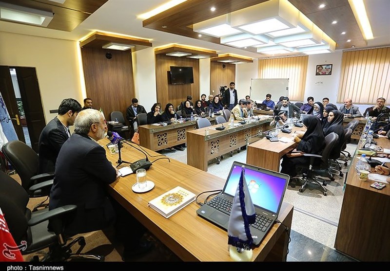 نشست خبری زاهدی در اصفهان