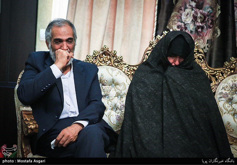 دیدار با خانواده شهید مدافع حرم حسین معز غلامی