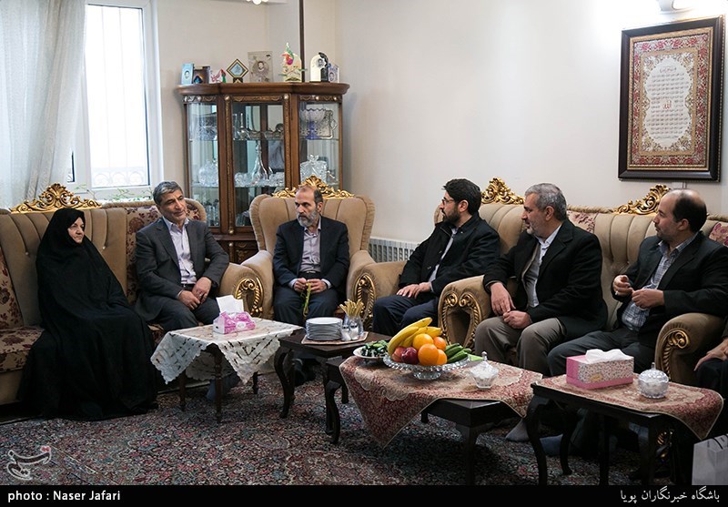 دیدار جامعه قرآنی با خانواده شهید مهدی رجب بیگی