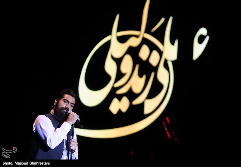 کنسرت علی زندوکیلی در اولین شب سی‌وسومین جشنواره موسیقی فجر