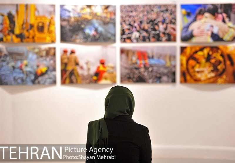 نمایشگاه عکس «استاده‌ام چو شمع»