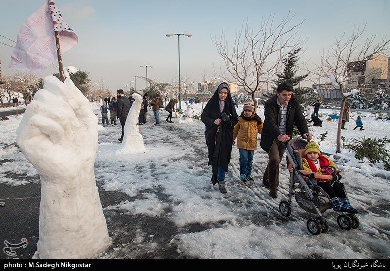 جشنواره مجسمه‌های برفی