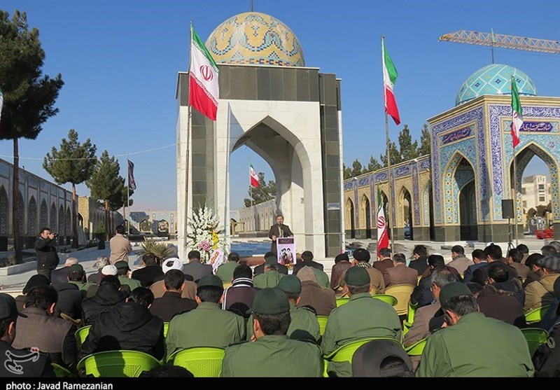 گلباران مزار شهدا دهه فجر دامغان//12