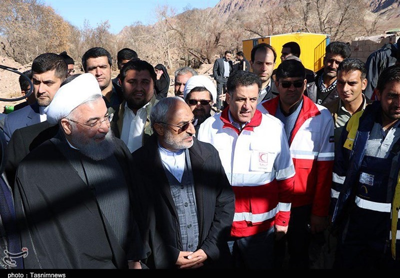 بازدید رئیس جمهور از مناطق زلزله‌زده هجدک 